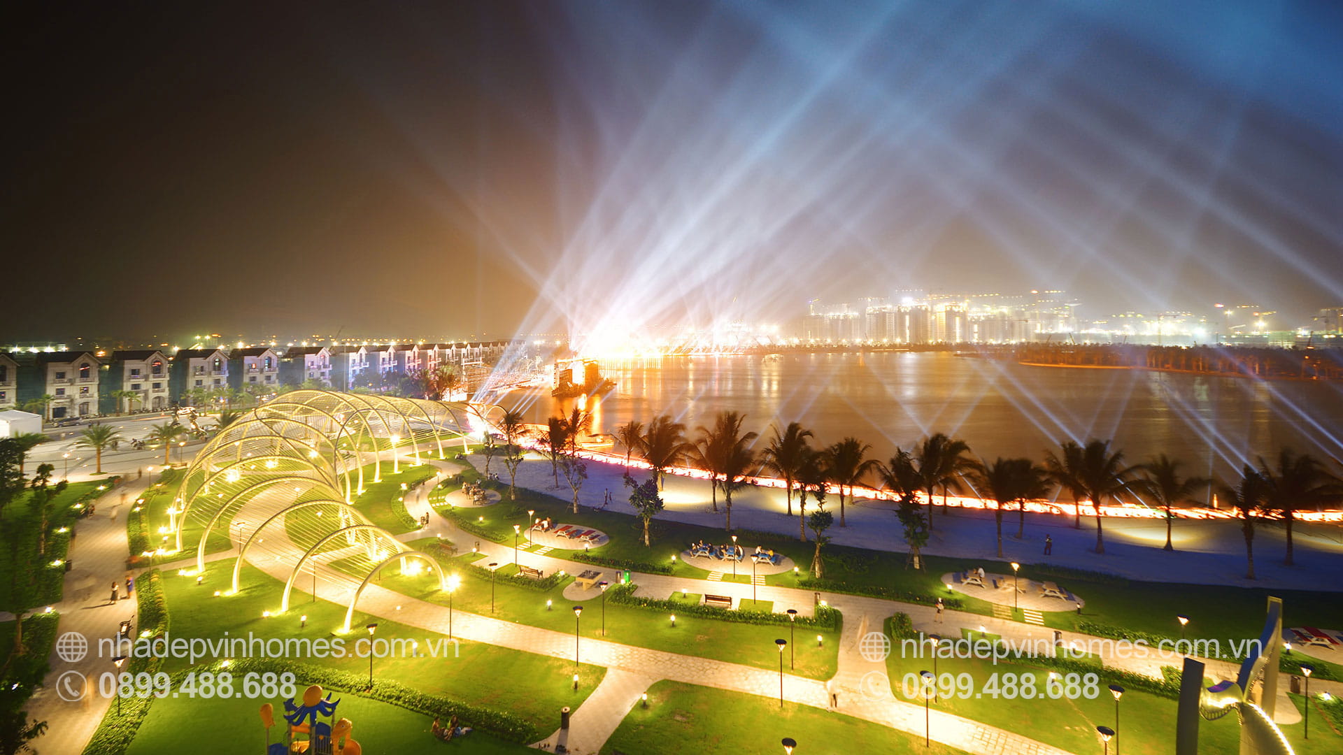 Quảng trường cá voi Vinhomes Ocean Park